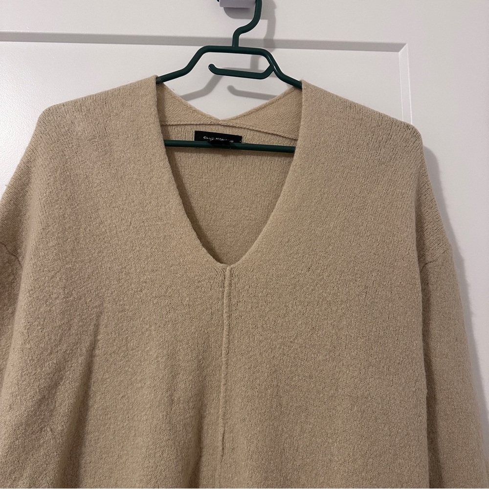 Club Monaco Tan Wool Blend Oversized V- Neck Sweater Size XL Women’s - Picture 3 of 8